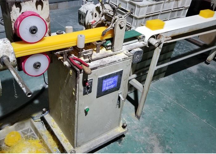 Automatic Bar Soap Cutting Machine